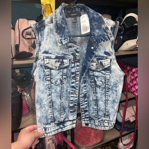 Forever 21 Jean vest 🥶🦋💙